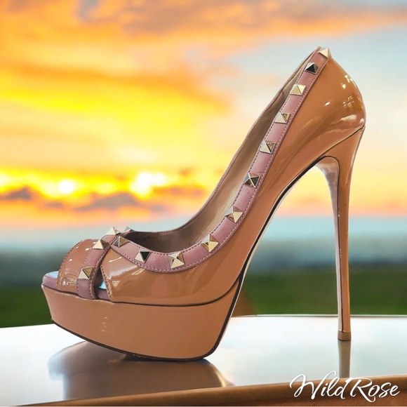 VALENTINO GARAVANI NUDE PATENT LEATHER ROCKSTUD PATENT LEATHER PEEP TOE PUMPS 41 - Picture 6 of 17